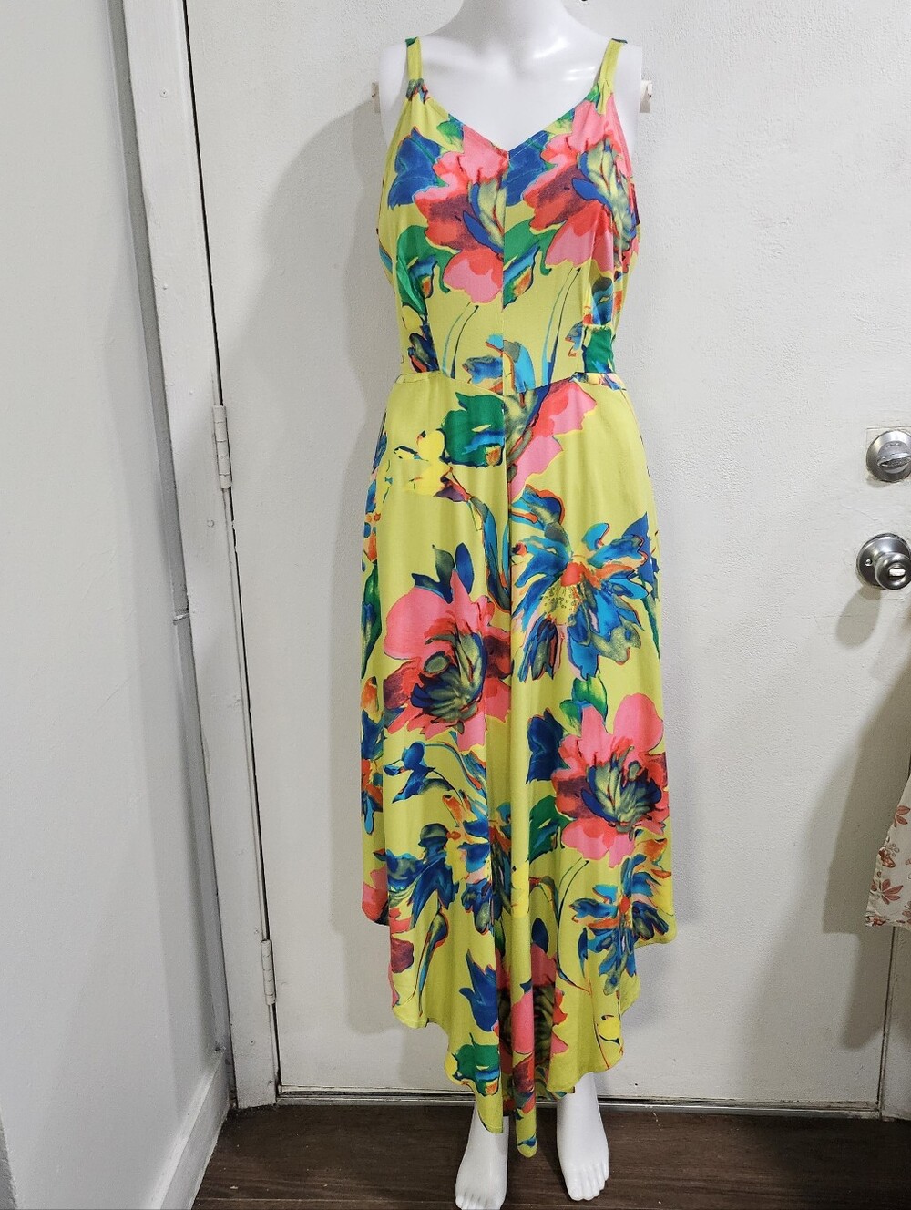 MSK Floral Wide Leg Handkerchief Hem Jumpsuit Size M Tropical V-Neck Boho